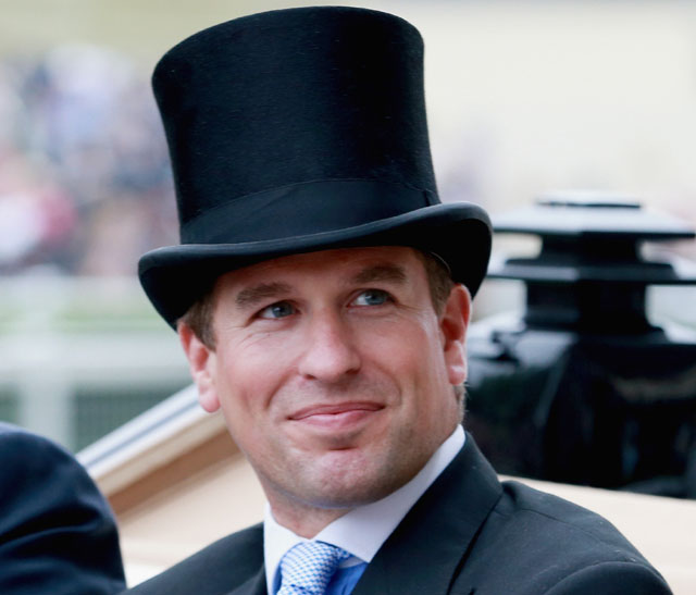 Peter Phillips, Kate Middleton, Duchess of Cambridge, Duchess of  Cornwall, Helicopter, Duke of Cambridge, Prince Phillips, Prince William, Princess Kate, Middleton Family, Buckingham Palace, Coronation, Queen Elizabeth, Pippa Middleton, James Middleton, Carole, Michael, Birth, Royal Baby, Hospital, Paparazzi, Birth Plan, Hospital Suite, Room