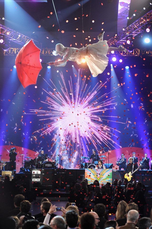 Pharrell Williams Beatles Tribute, Beatles 50th Anniversary Video, Brad Paisley Beatles Performance Video, Pharrell and Brad Paisley