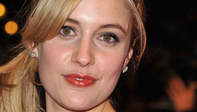 greta gerwig, indie movies, greta gerwig boyfriend, greta gerwig tv, how i met yuor dad
