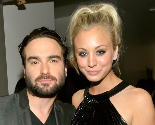 johnny galecki and kaley cuoco, penny and leonard, penny and leonard engaged