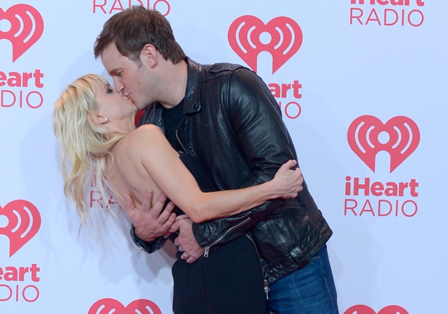 Anna Faris, Anna Faris Chris Pratt, Chris Pratt SNL, Chris Pratt Saturday Night Live, Chris Pratt Wife, Anna Faris Chris Pratt Wedding