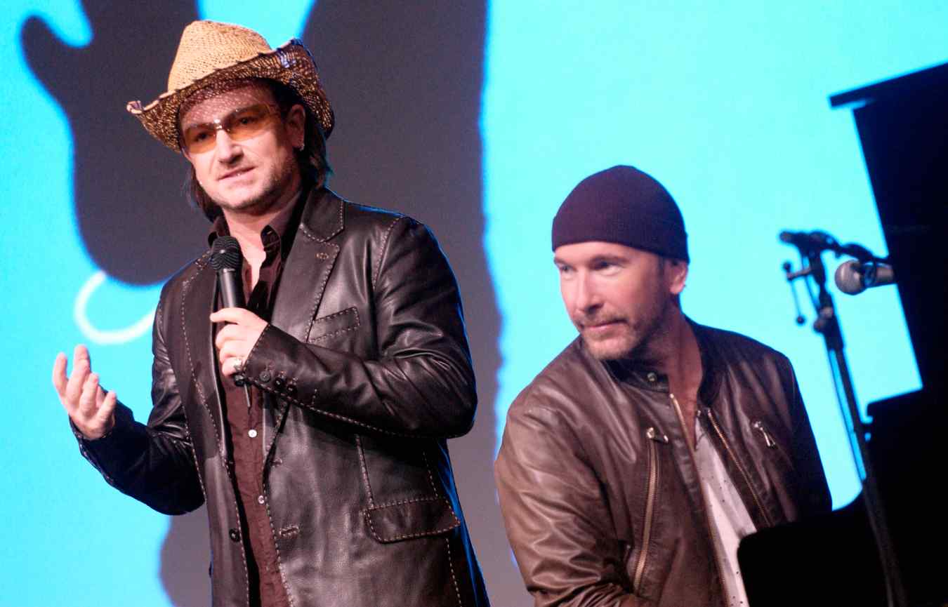 steve jobs, bono, the edge, u2, iphone, iphone 6, apple, apple sept 9, apple event, apple keynote, iphone launch, iphone 6 event, iphone 6 launch, iphone 6 u2, u2 apple, bono steve jobs, u2 iphone, u2 concert, new u2 album