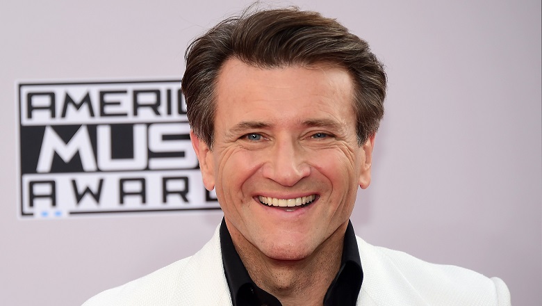 Robert Herjavec, Robert Herjavec DWTS, Robert Herjavec Dancing With The Stars 2015, Robert Herjavec And Kym Johnson, Robert Herjavec Wife, Robert Herjavec Girlfriend, Robert Herjavec Dating Kym Johnson, Robert Herjavec Kissing Kym Johnson