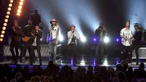 Backstreet Boys & Florida Georgia Line ACMA Awards Performance 2017