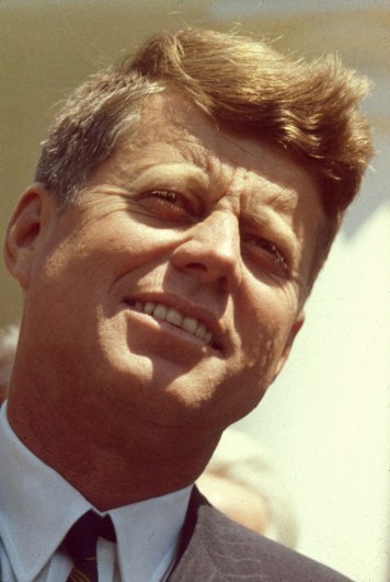 Eunice Kennedy Shriver, Eunice Kennedy Shriver Family, Eunice Kennedy Shriver Husband, Eunice Kennedy Shriver Kids, Eunice Kennedy Shriver Son