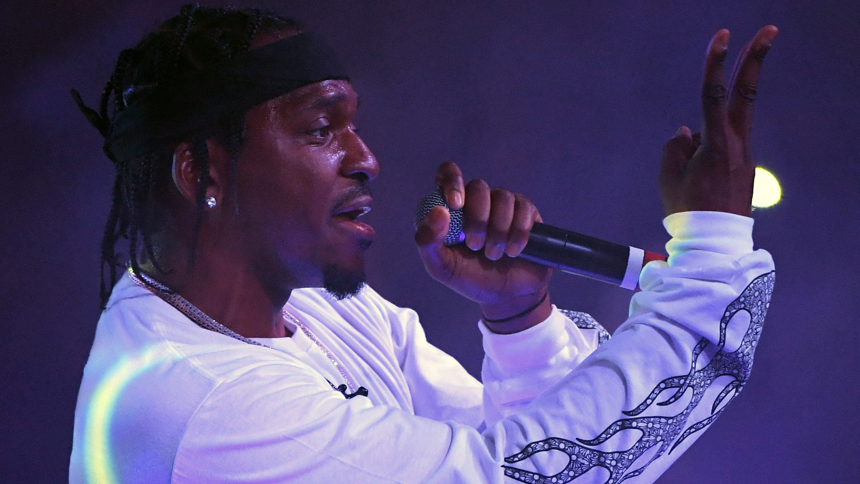 Pusha T performing