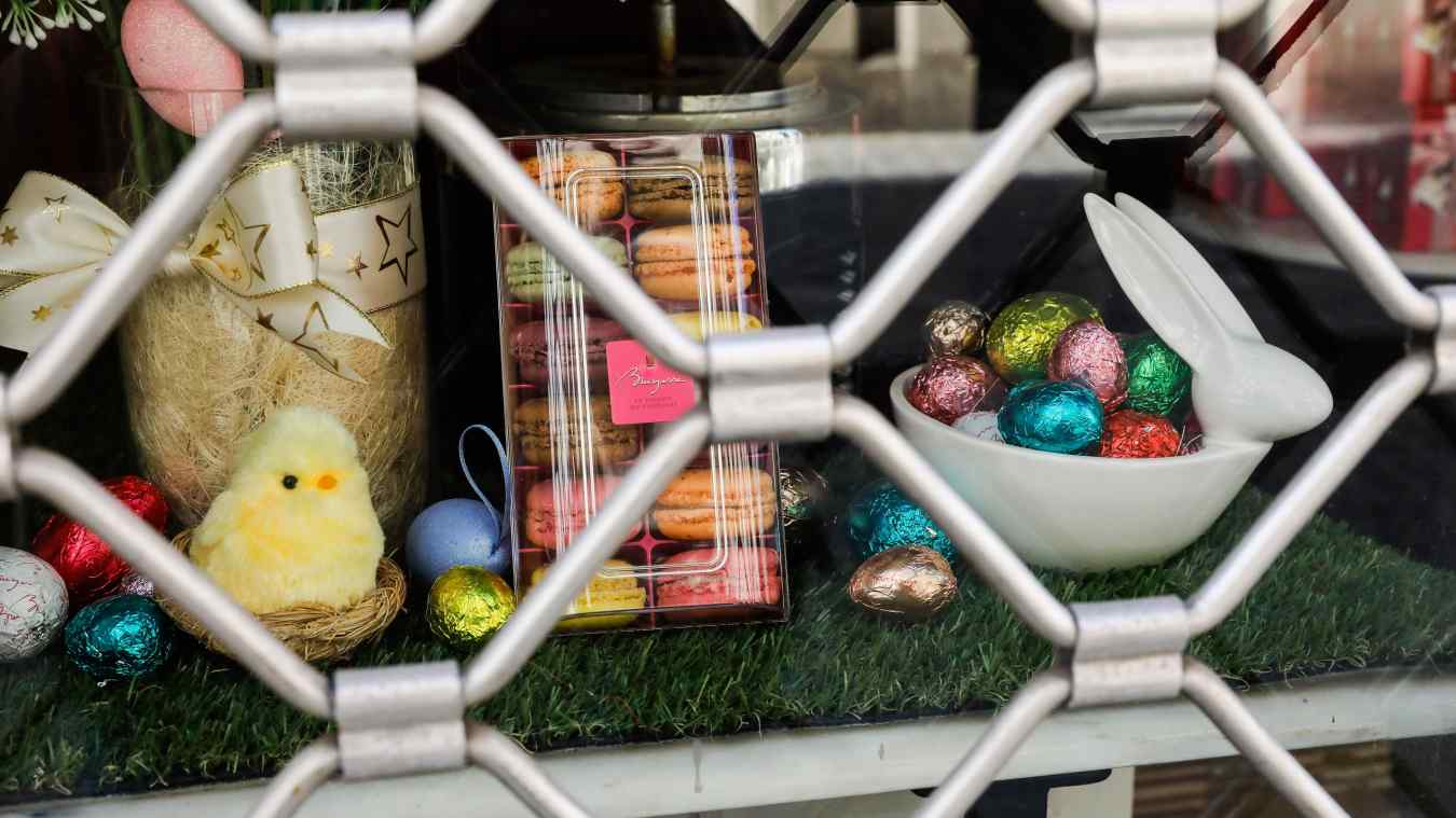open on Good Friday, closed on Good Friday
