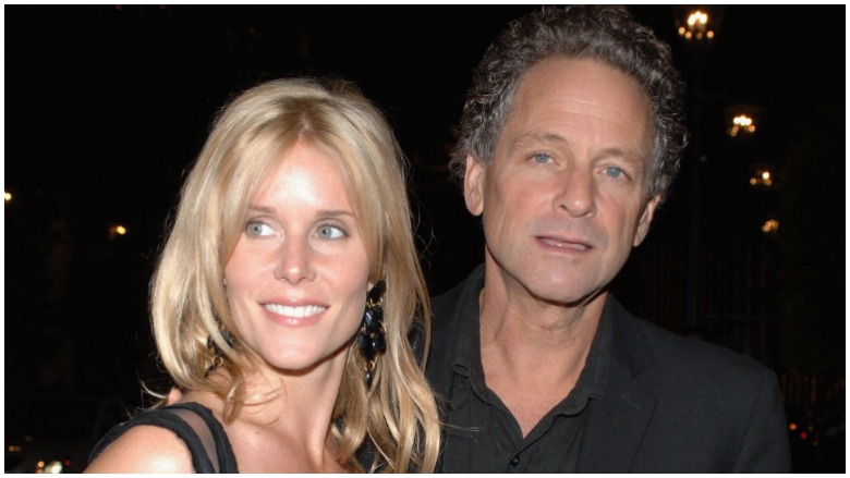 Lindsey Buckingham (R) and his wife Kristen