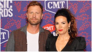dierks bentley wife