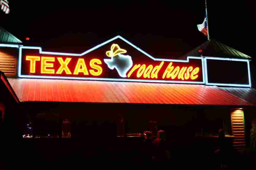 texas roadhouse veterans day