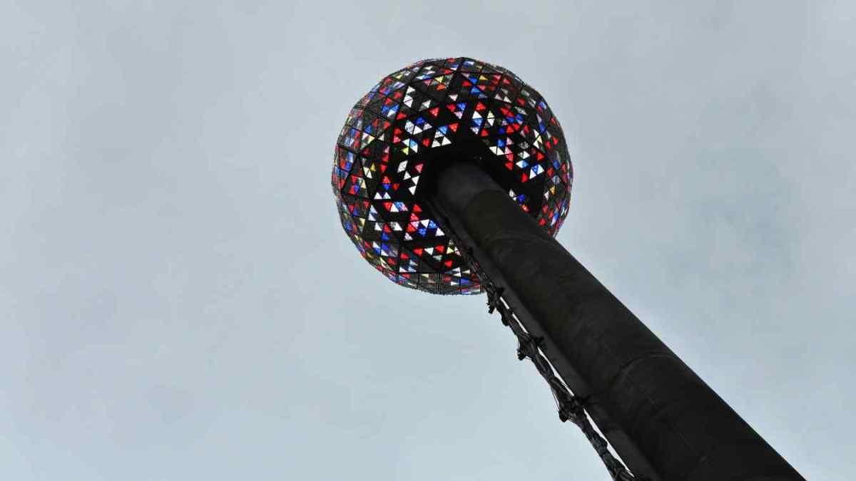 Watch the ball drop live