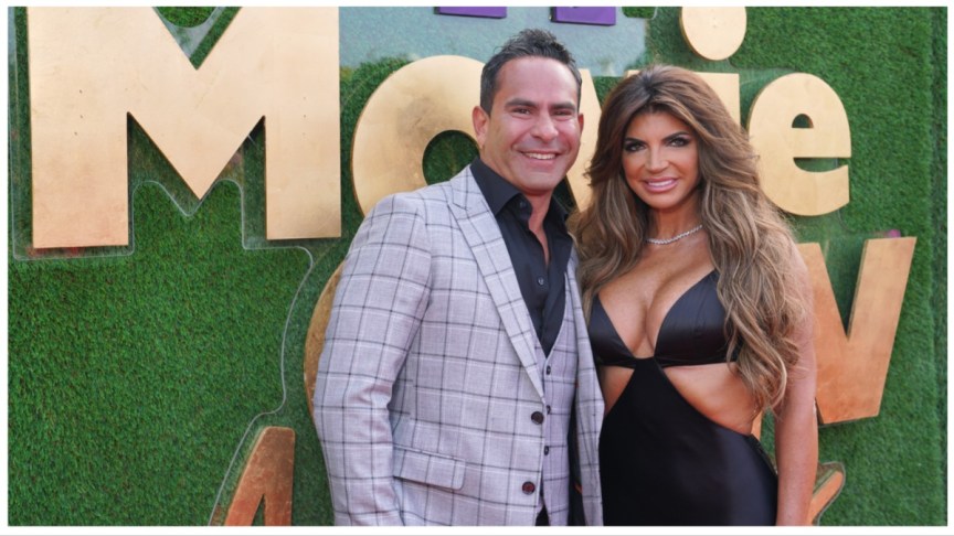 Teresa Giudice and Luis "Louie" Ruelas pose together.
