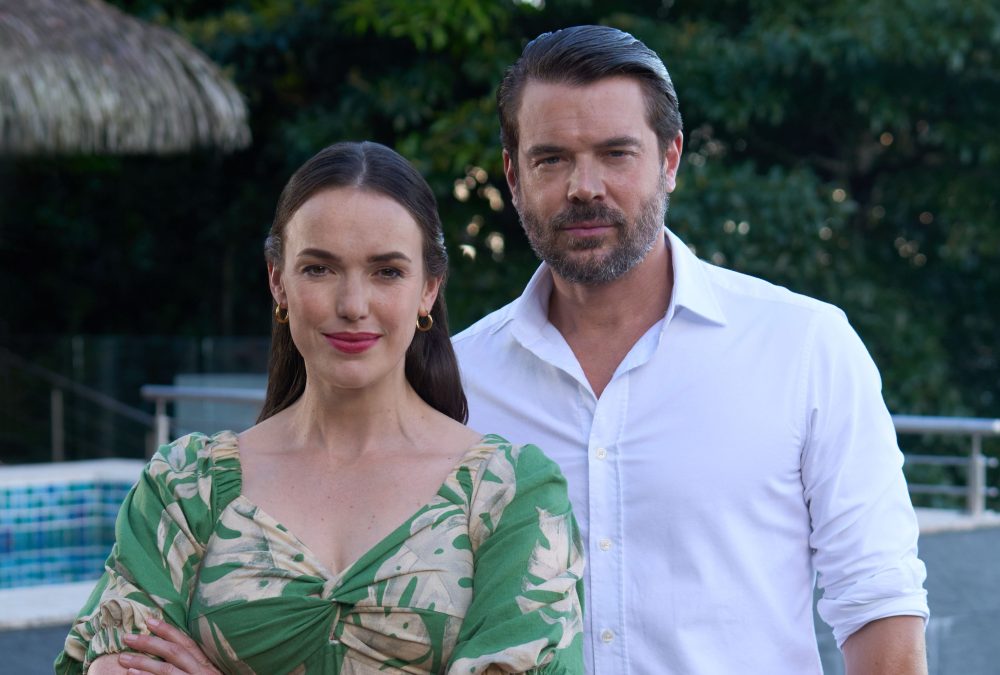 Elizabeth Henstridge, Charlie Weber
