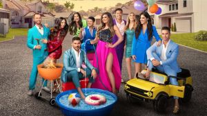 The cast of The Valley in their official season 1 portrait