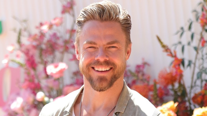 Derek Hough smiling
