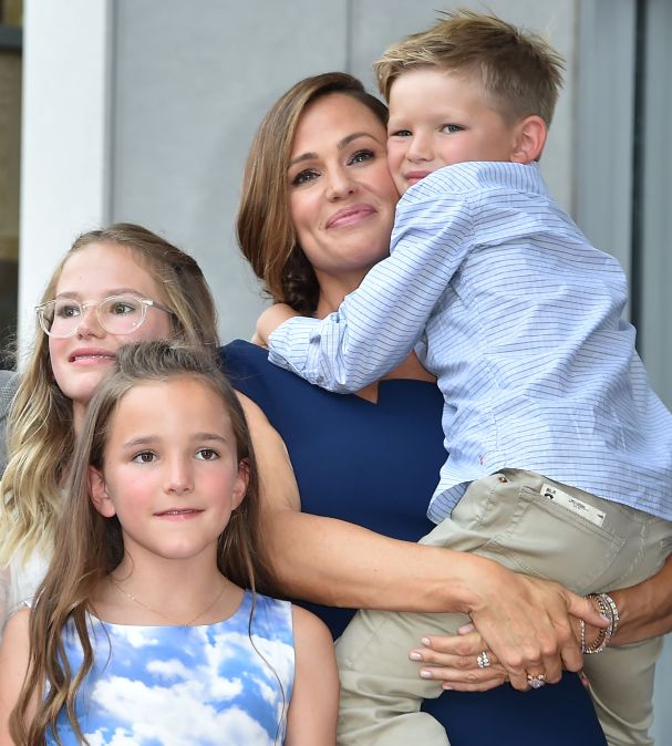 Jennifer Garner and her children