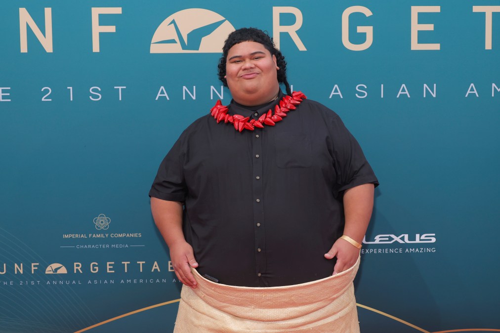 Iam Tongi smiling for a photo