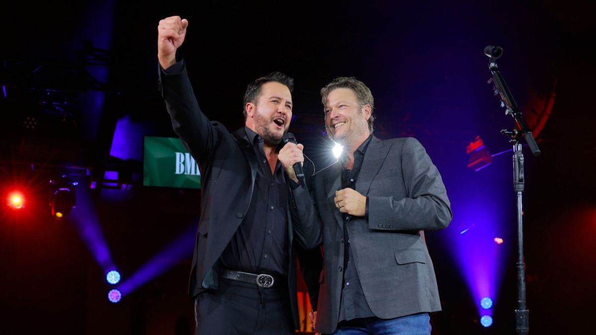 Luke Bryan and Blake Shelton perform onstage at the 2024 BMI Country Awards at BMI on November 19, 2024 in Nashville, Tennessee.