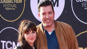Zooey Deschanel and Jonathan Scott