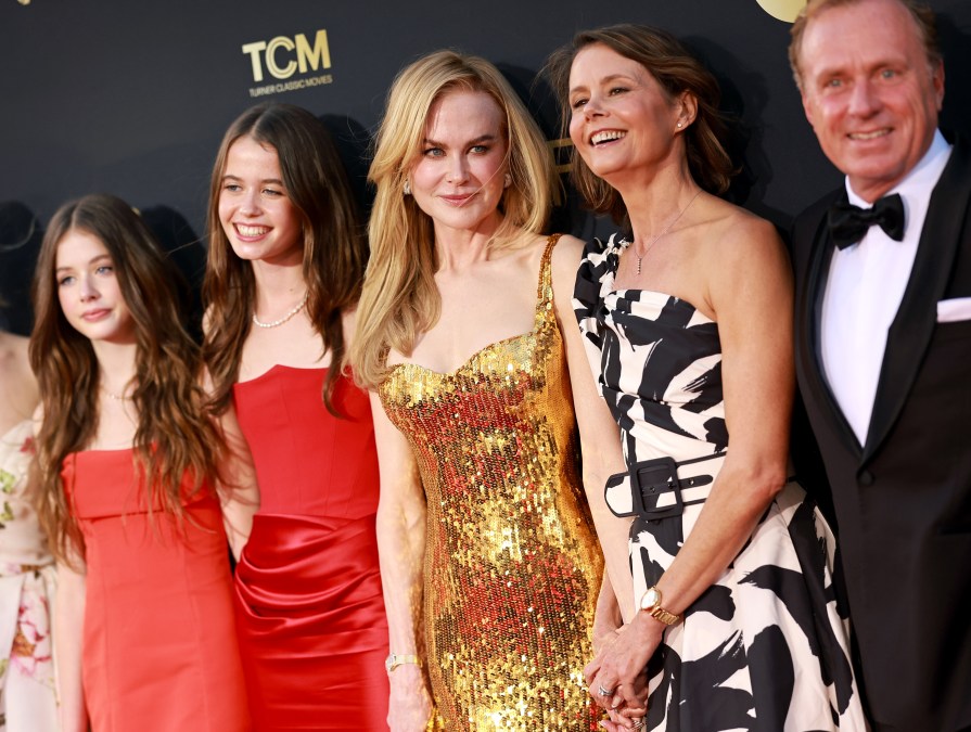 Nicole Kidman with her family