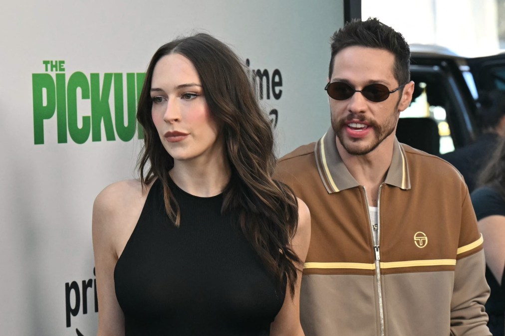US actor Pete Davidson (R) and girlfriend Elsie Hewitt.