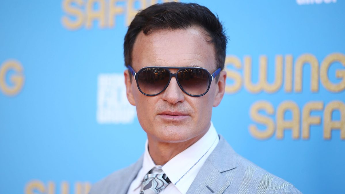 Julian McMahon at world premiere of "Swinging Safari" in 2017