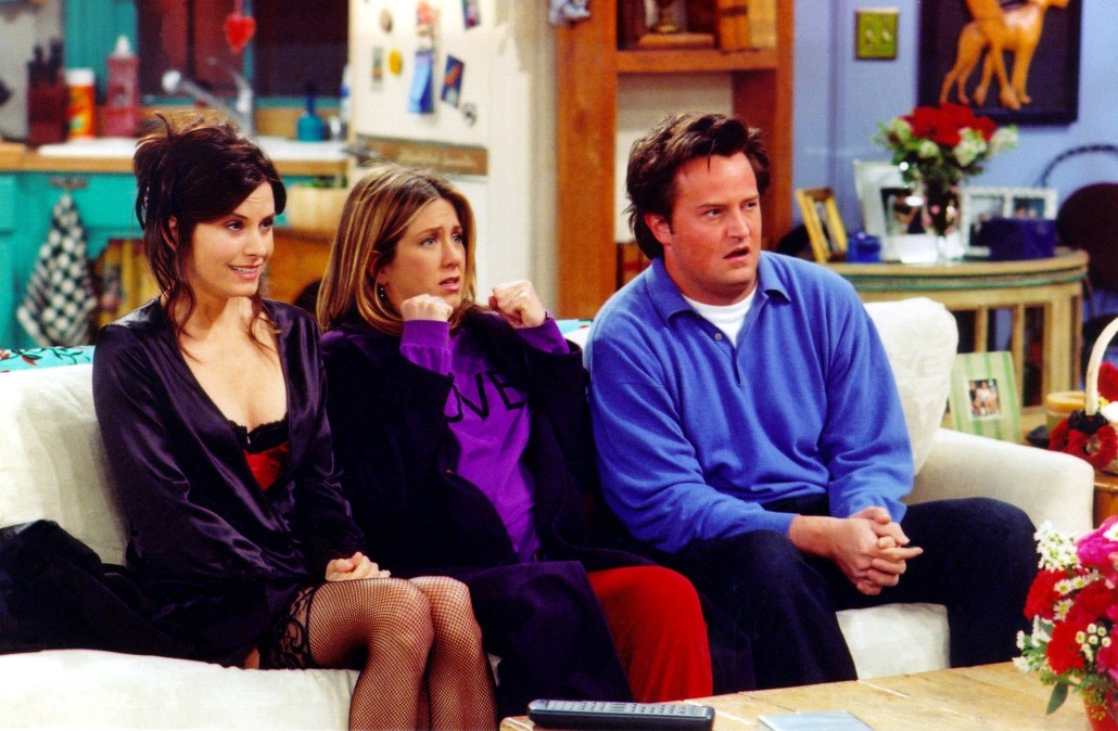 Actors Courteney Cox Arquette (L), Jennifer Aniston (C) and Matthew Perry 