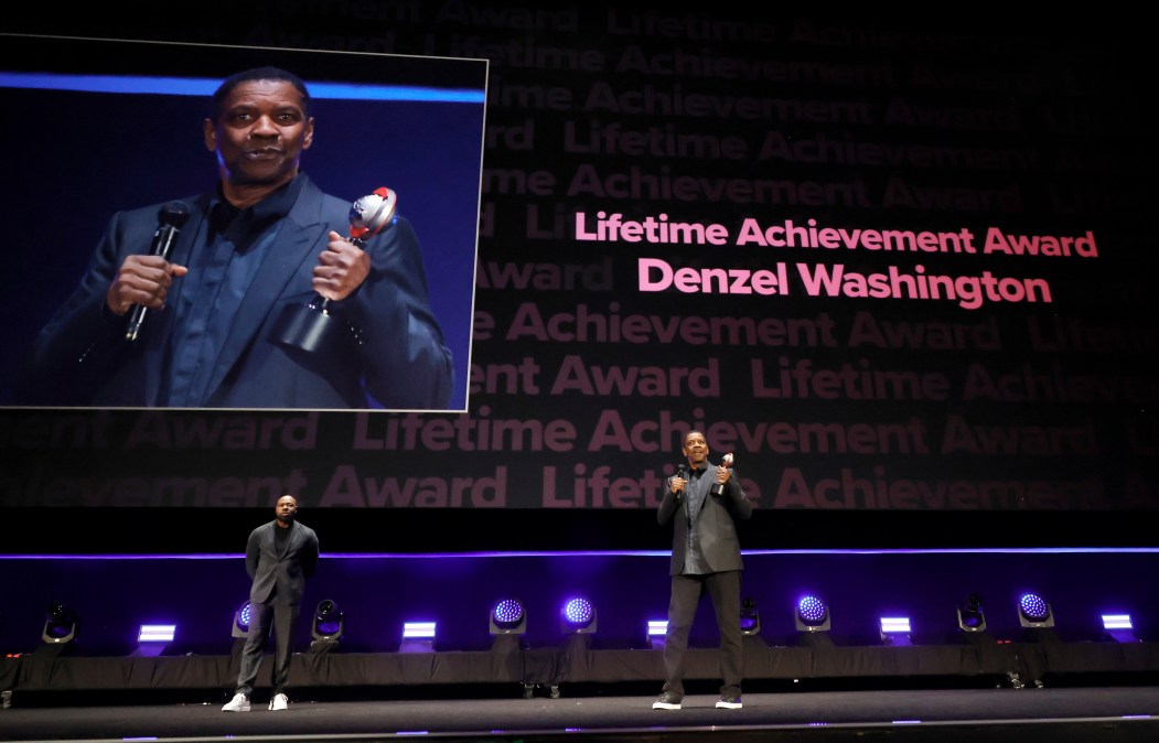 Denzel Washington accepts the Lifetime Achievement Award