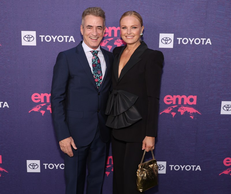 Dermot Mulroney and Malin Åkerman 