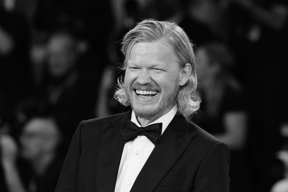 Jesse Plemons attends the "Bugonia" red carpet 