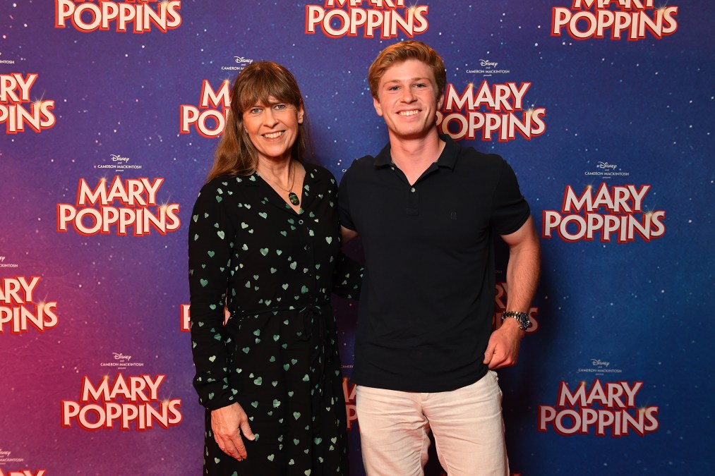 Terri Irwin (L) and Robert Irwin 