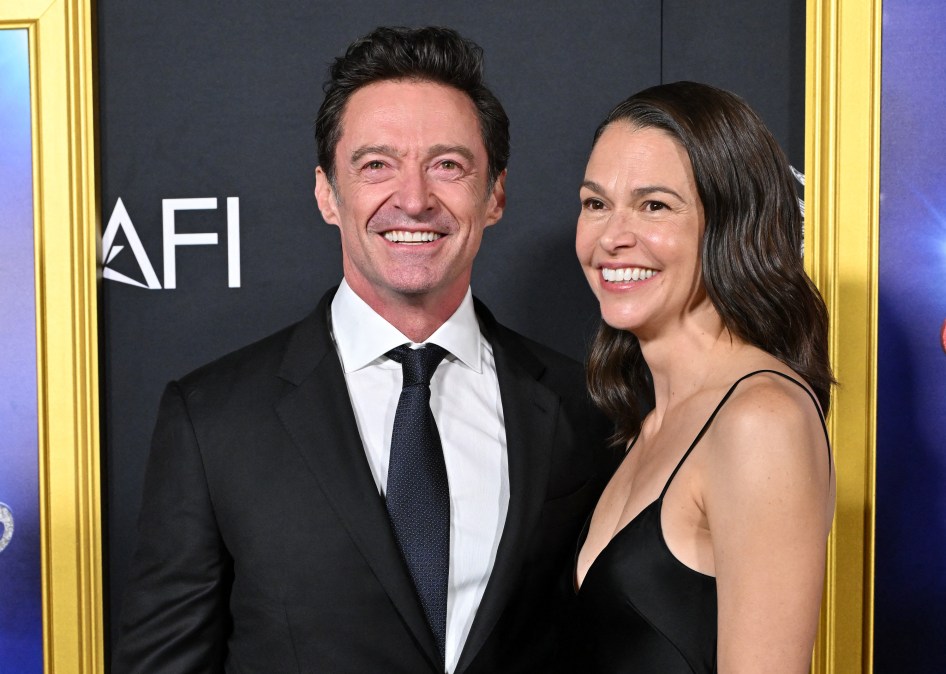 Australian actor Hugh Jackman (L) and US actress Sutton Foster