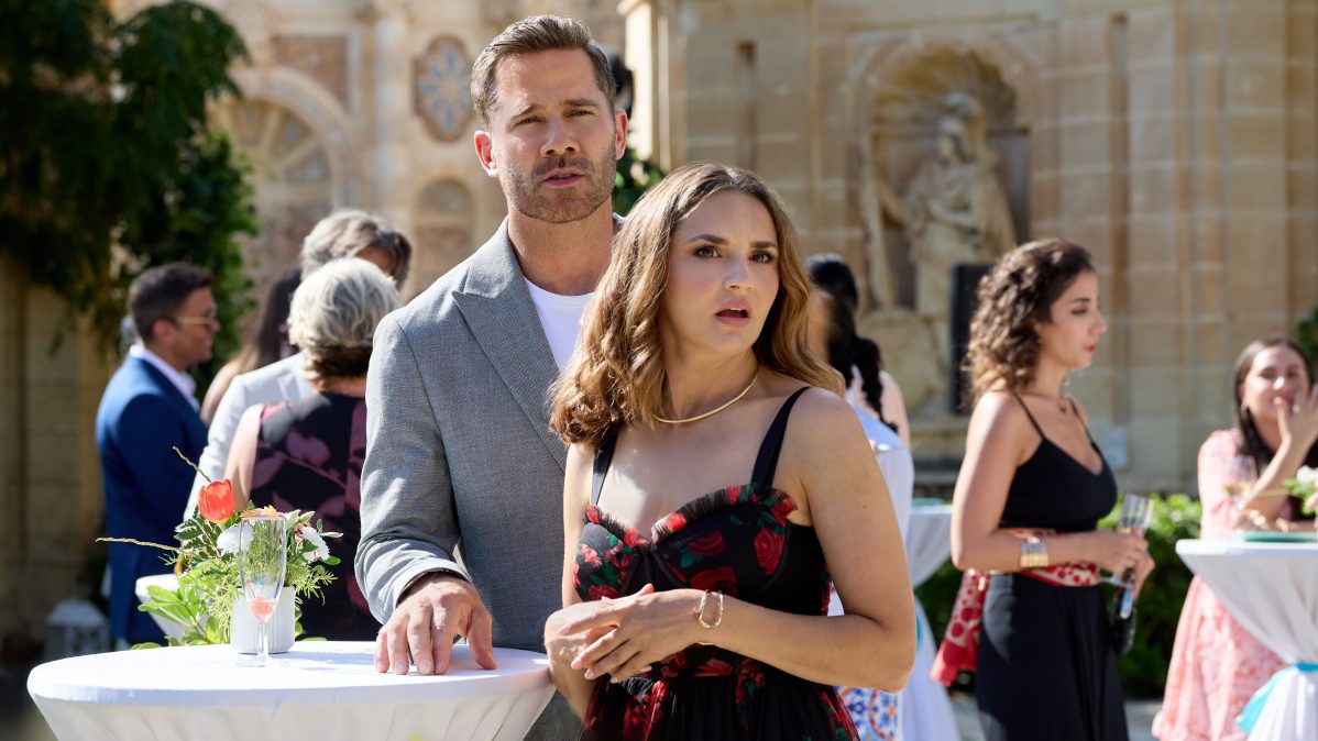 Luke Macfarlane, Rachael Leigh Cook